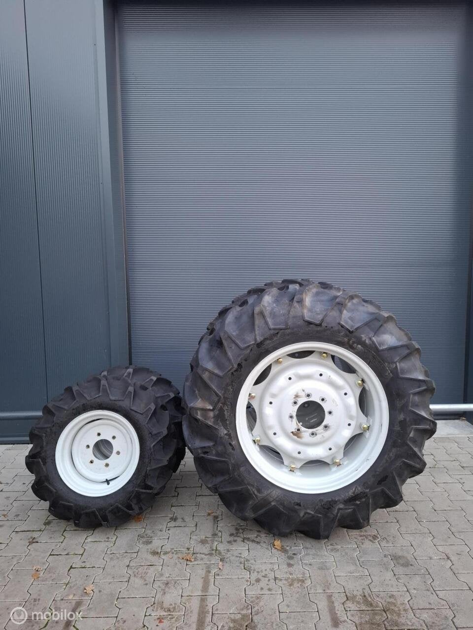 Set Bridgestone akkerbanden 14.9-28 + 9.5-16 op velg, Zakelijke goederen, Overige typen, Handelsplein, Bridgestone, Info@westerveldtuinmachines.nl