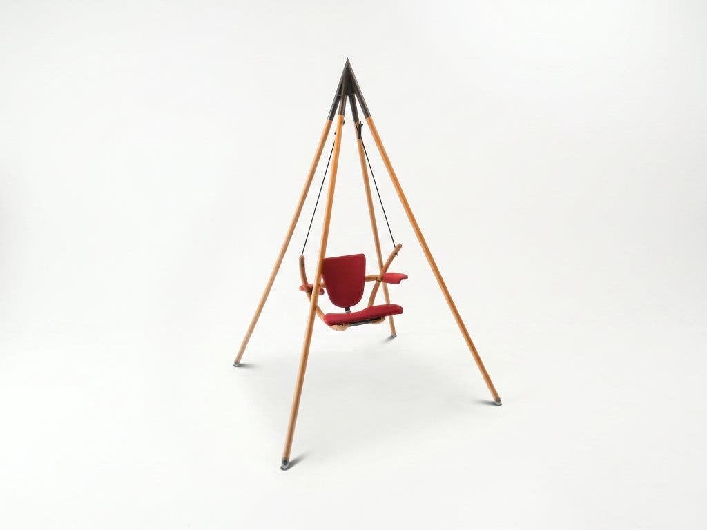HÅG Swing – Rood stof | Peter Opsvik, Ophalen, Hout, Design, Zo goed als nieuw