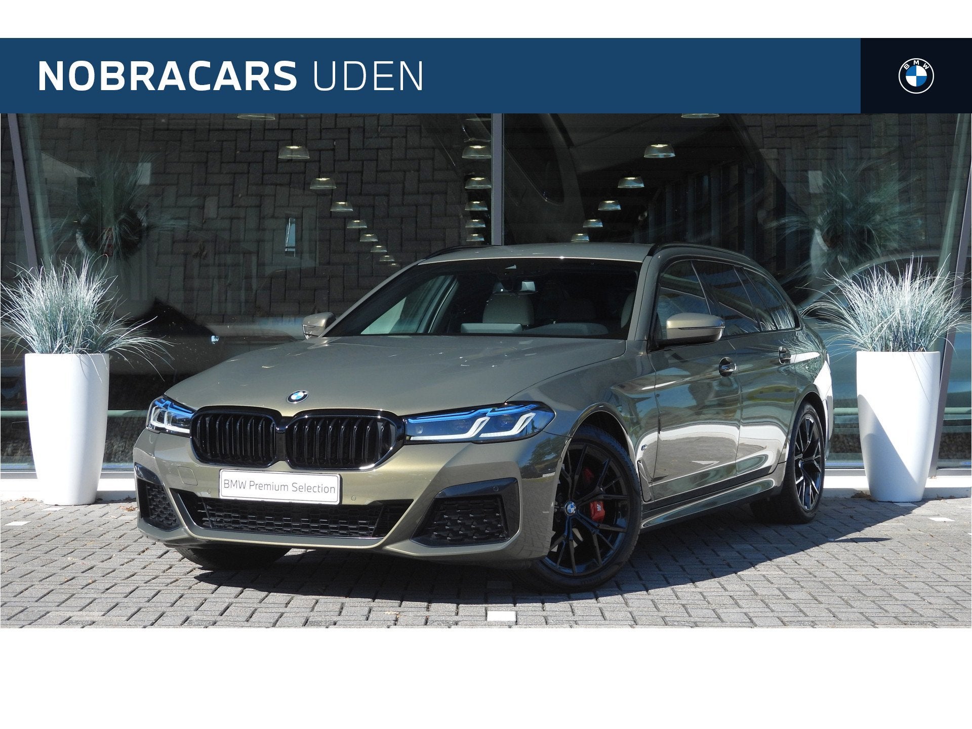 BMW 5 Serie Touring 520i High Executive M Sport Automaat / L