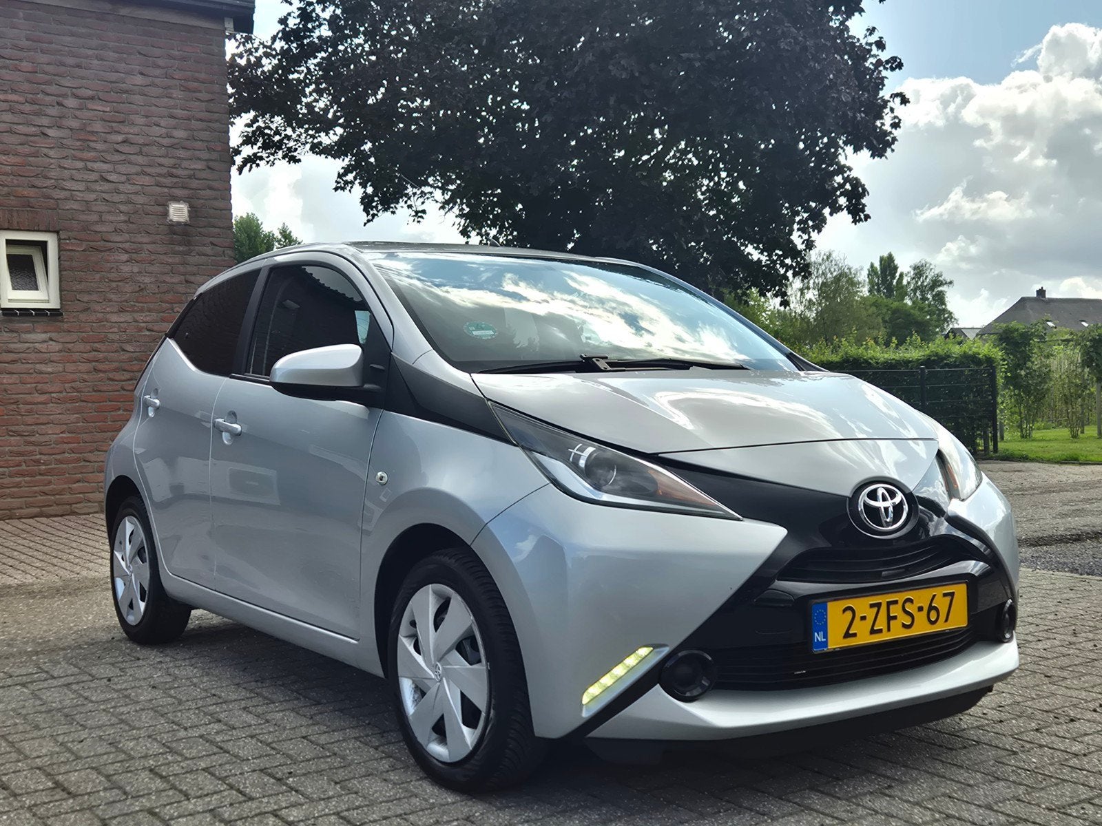 Toyota Aygo 1.0 12V Vvt-iDdrs 2015 I Camera I Airco I 2e eig, Voorwielaandrijving, Stof, Euro 6, Met garantie (alle)
