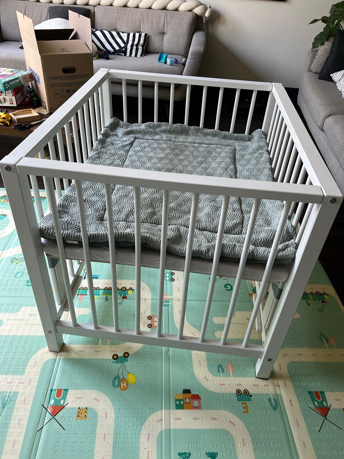 Witte box inclusief matras en speeldeken, Kinderen en Baby's, Ophalen, Zo goed als nieuw, Ledikant