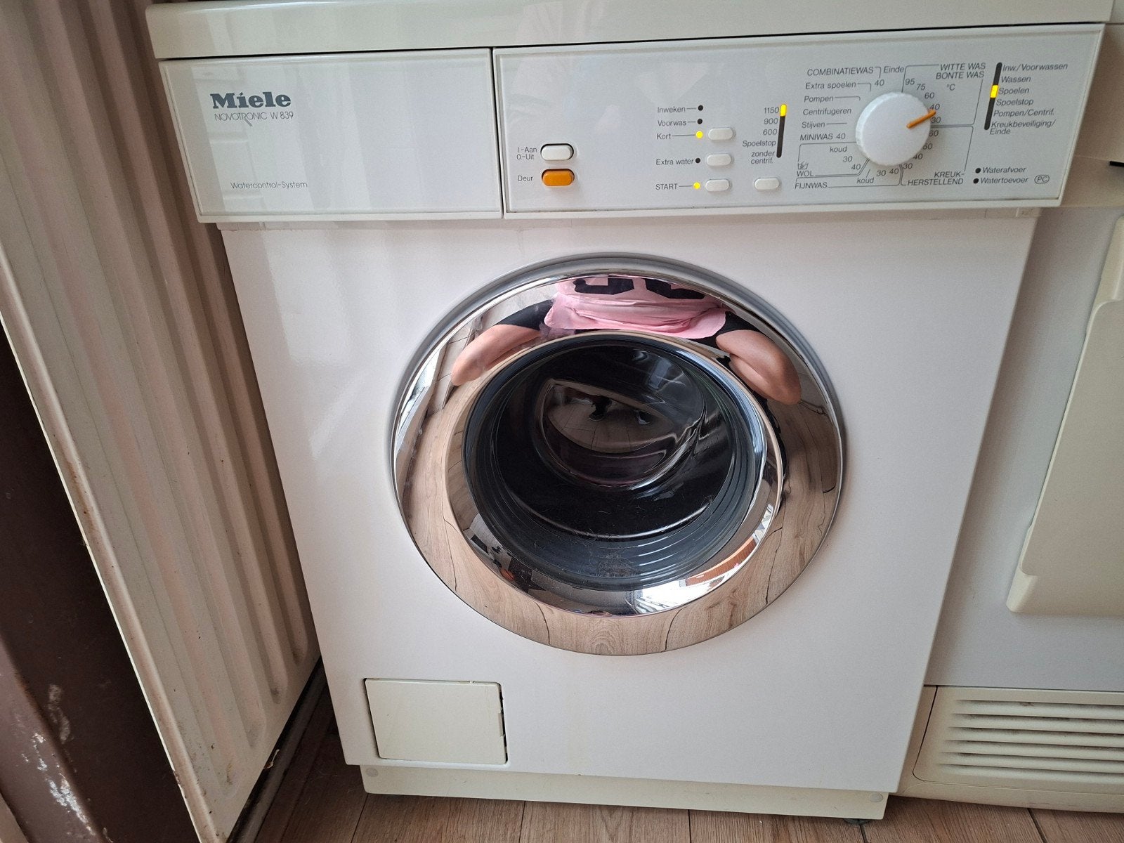 Miele Novotronic W 839 Wasmachine - Voorlader, Ophalen, Gebruikt, Wolwasprogramma, Voorlader