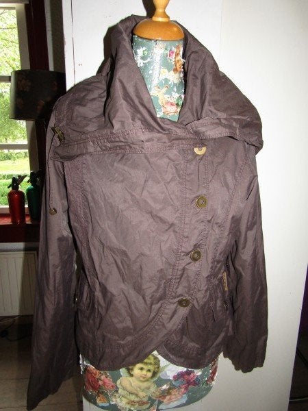 E622 DAMO mt 42 jack jas bruin windjack metaal roezelkraag, Bruin, Verzenden, Maat 42/44 (L), Zo goed als nieuw
