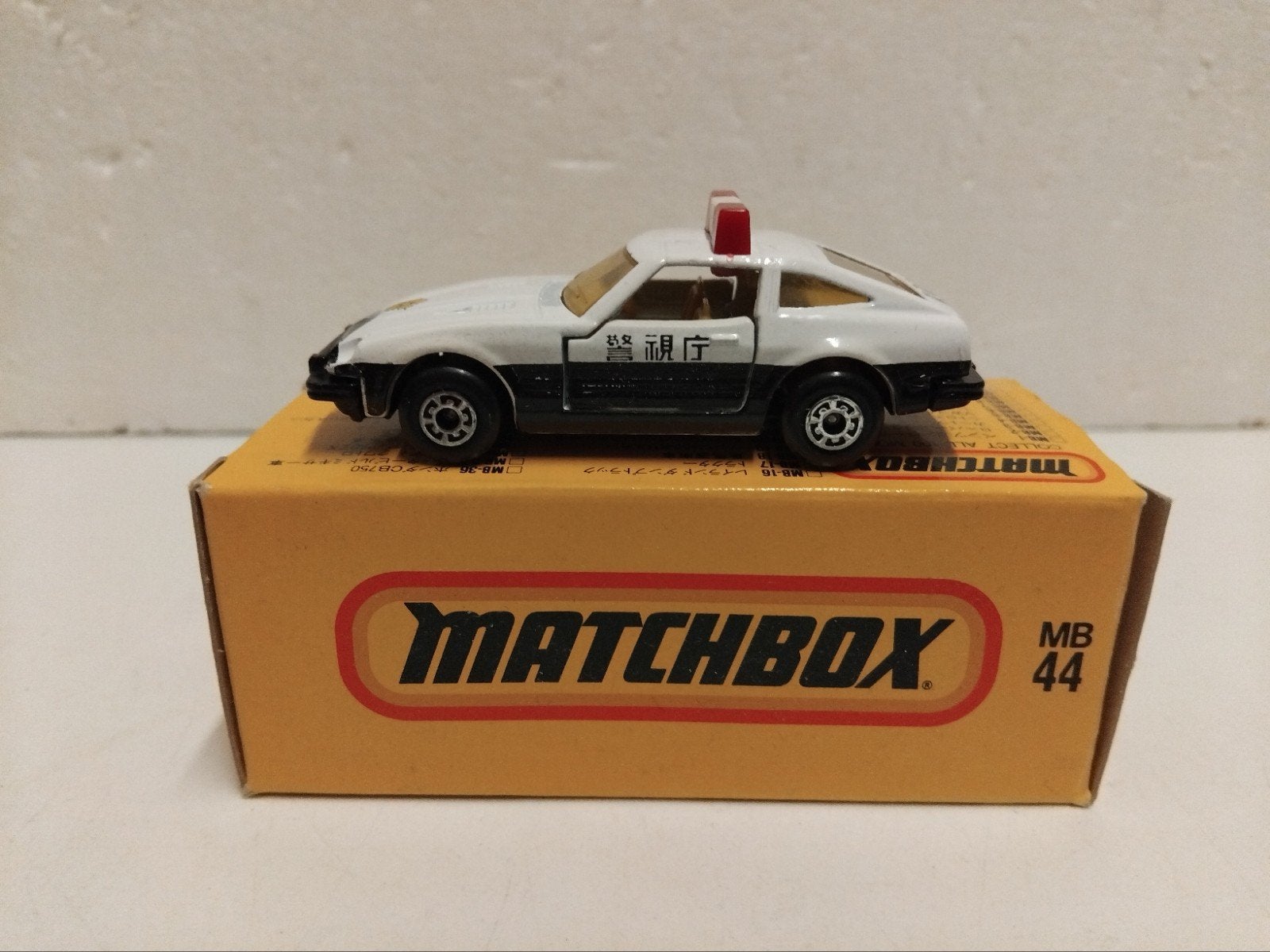 Japan Matchbox #44 Nissan Fairlady 280 ZX Police car  3INCH, Ophalen of Verzenden, Zo goed als nieuw