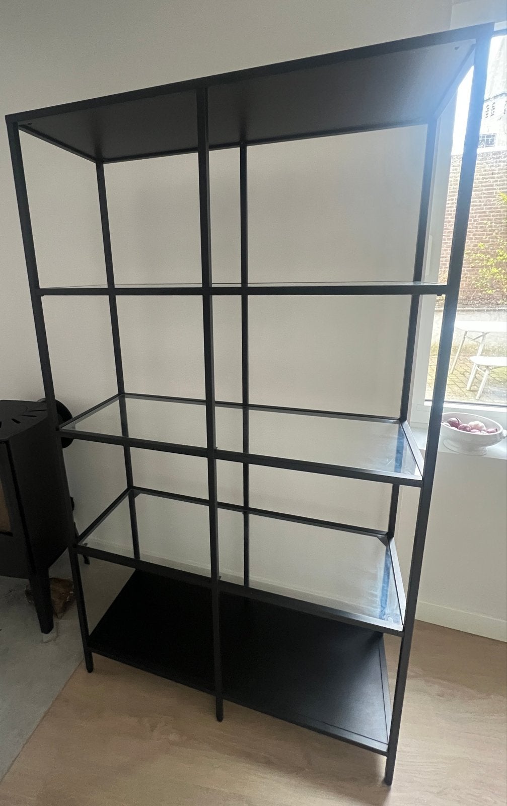 IKEA VITTSJÖ Stellingkast zwartbruin/glas 100x175 cm, Ophalen, Zo goed als nieuw