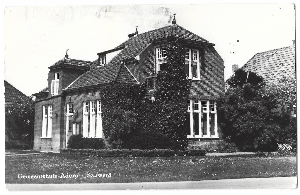 Adorp Sauwerd, Gemeentehuis, Ophalen of Verzenden, 1960 tot 1980, Gelopen, Groningen