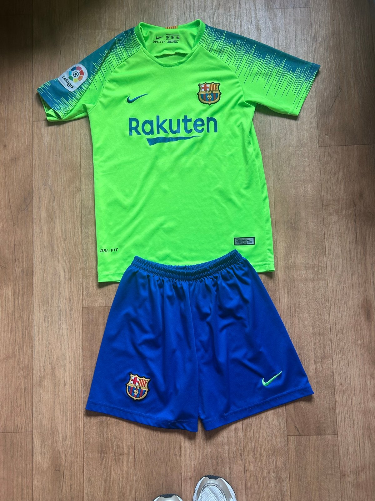 FC Barcelona tenue 2018-2019 Nike - Kindermaat XL (158-176), Maat XS of kleiner, Ophalen of Verzenden, Zo goed als nieuw, Set