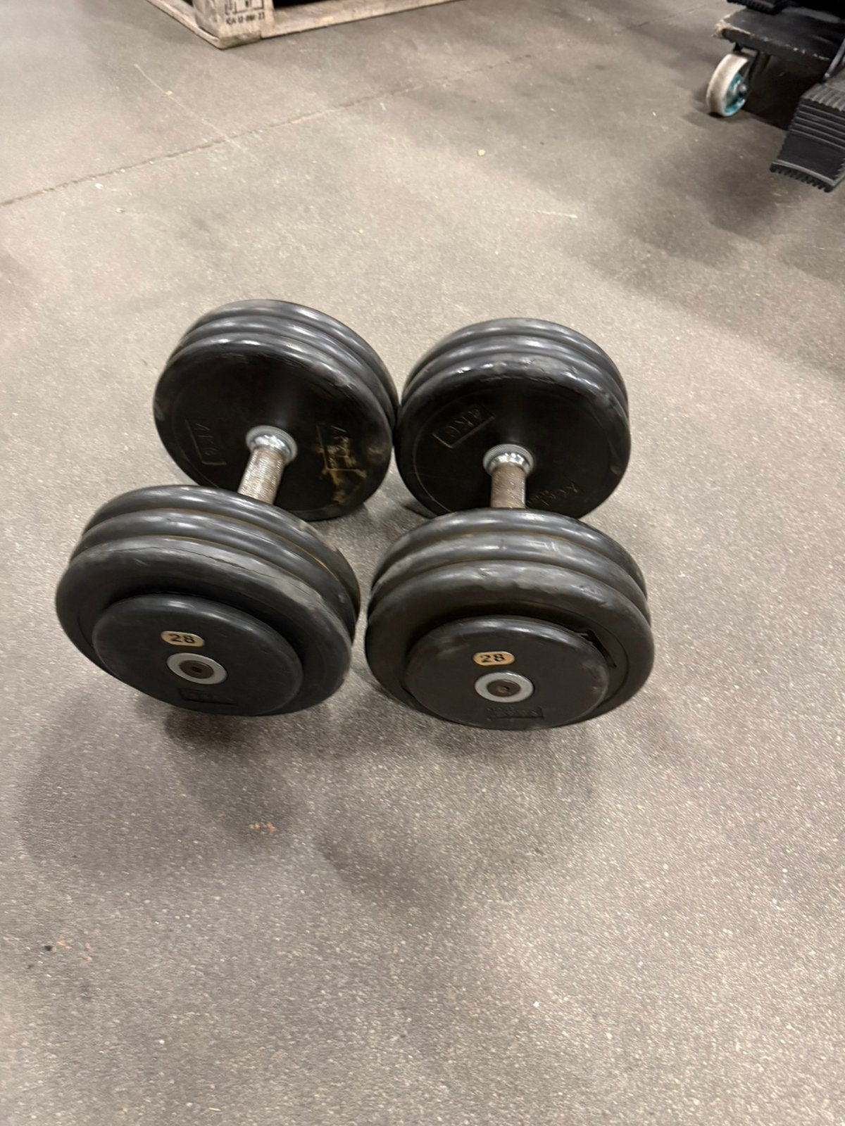 2x28kg Rubbberen Vaste Dumbells, Ophalen, Gebruikt, Dumbbell