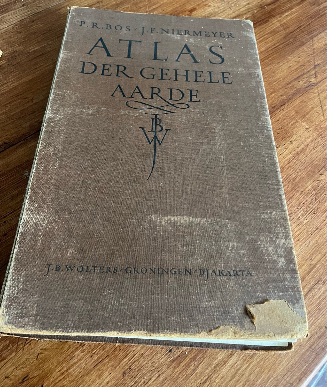 Bosatlas der Gehele Aarde - P.R. Bos & J.F. Niermeyer, Boeken, Gelezen, Bosatlas, Ophalen of Verzenden, 1800 tot 2000