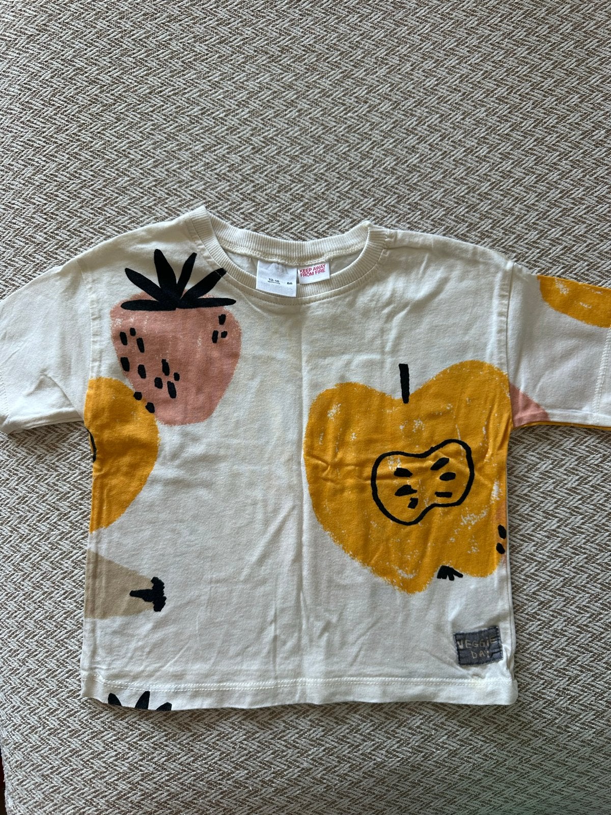 Zara T-shirt met fruitprint - Maat 86 (12-18 maanden), Ophalen of Verzenden, Zo goed als nieuw, Jongetje of Meisje