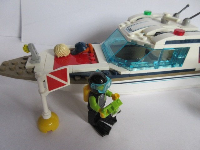 60221 Lego City, Diving Yacht met bouwtekening., Ophalen of Verzenden, Zo goed als nieuw, Complete set, Lego