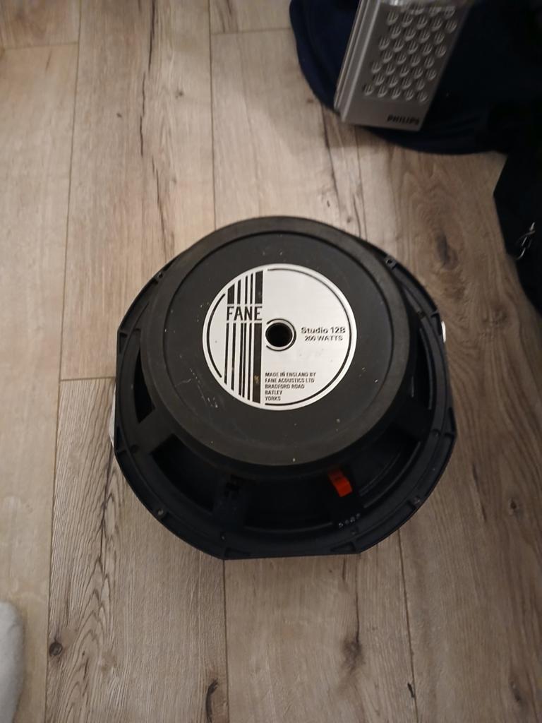 De versterkers zijn prima basismodellen, ze werken goed en e, Ophalen of Verzenden