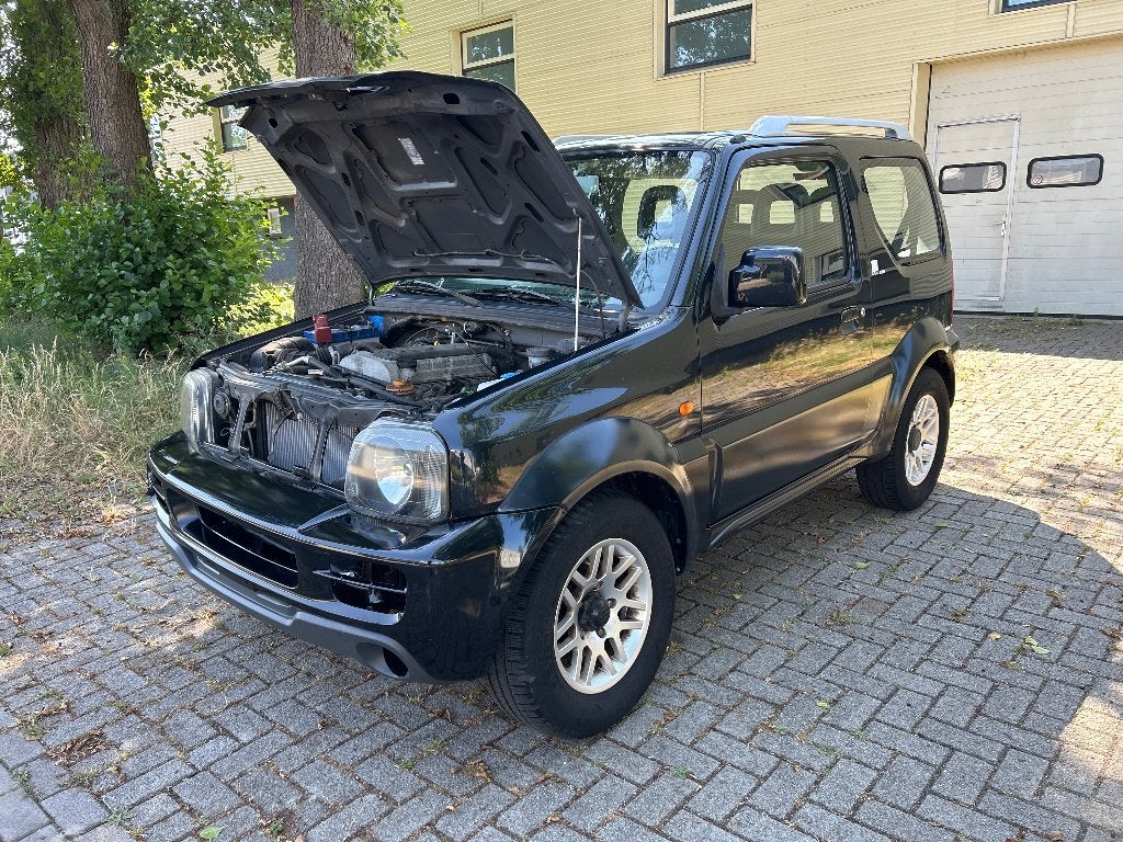 Suzuki jimny  2007. 155000 km!!, Auto's, Suzuki, 4 cilinders, Elektrische ramen, Zwart, Handgeschakeld