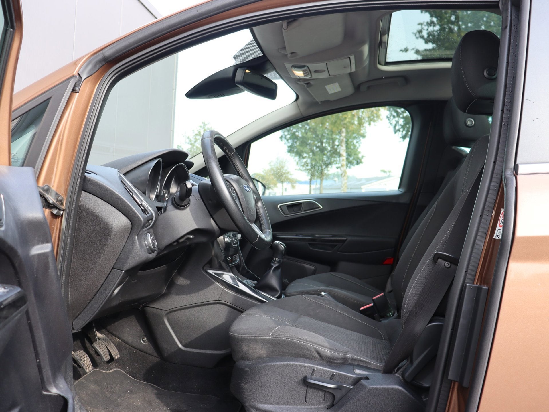 Foto 11 van Ford B-Max 1.0 EcoBoost Titanium navi LM airco