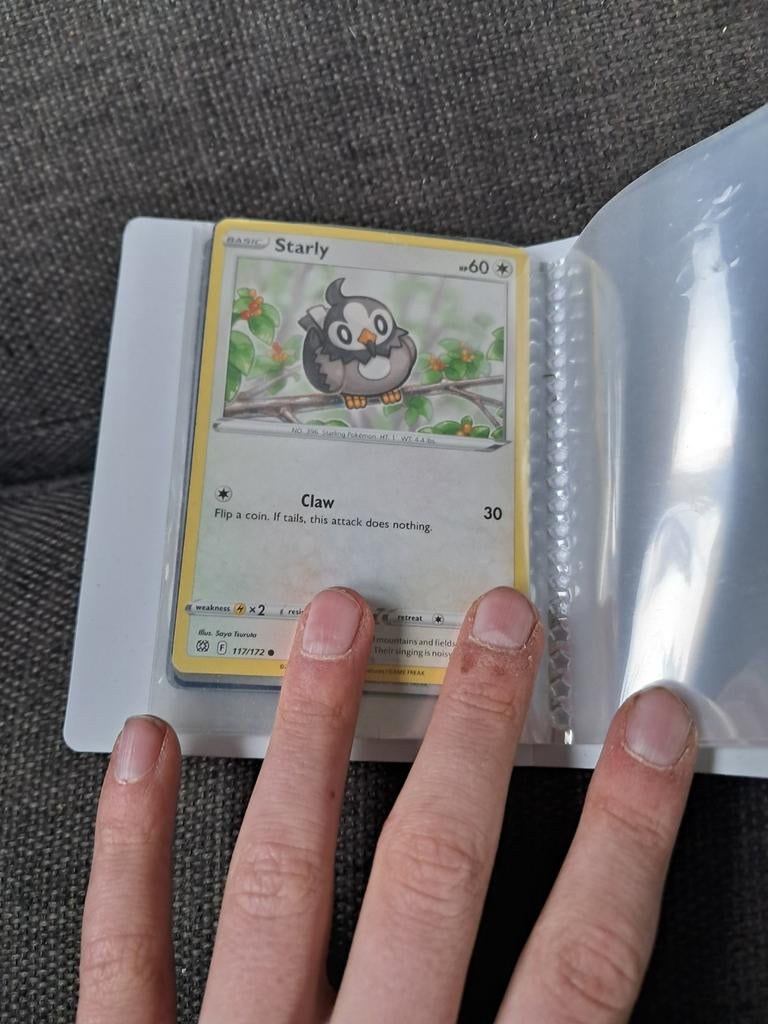 Pokémon kaarten in boekje, Hobby en Vrije tijd, Verzamelkaartspellen | Pokémon, Ophalen of Verzenden