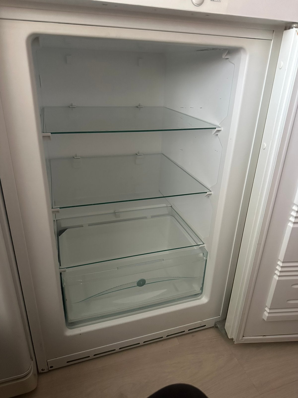 goed weekend diepvieskiste van het merk Miele, Ophalen, Zo goed als nieuw, Minder dan 60 cm, 160 cm of meer