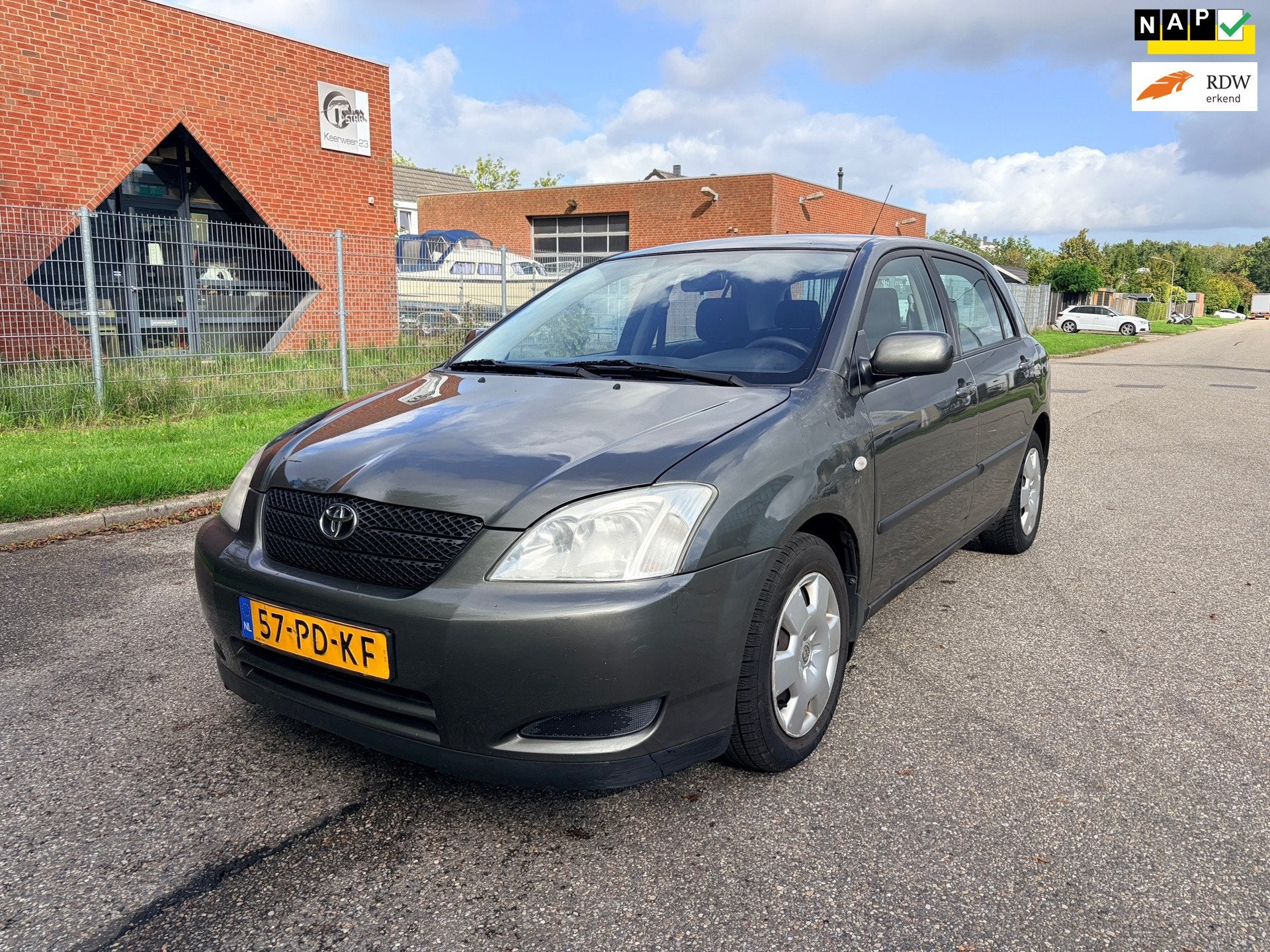 Toyota Corolla 1.6 VVT-i Linea Terra, Voorwielaandrijving, 450 kg, Gebruikt, 4 cilinders