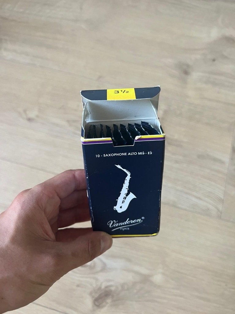 Alt Sax Reeds New: x17 Vandoren Blue & x10 D’addario Reserve, Muziek en Instrumenten, Blaasinstrumenten | Saxofoons, Ophalen of Verzenden