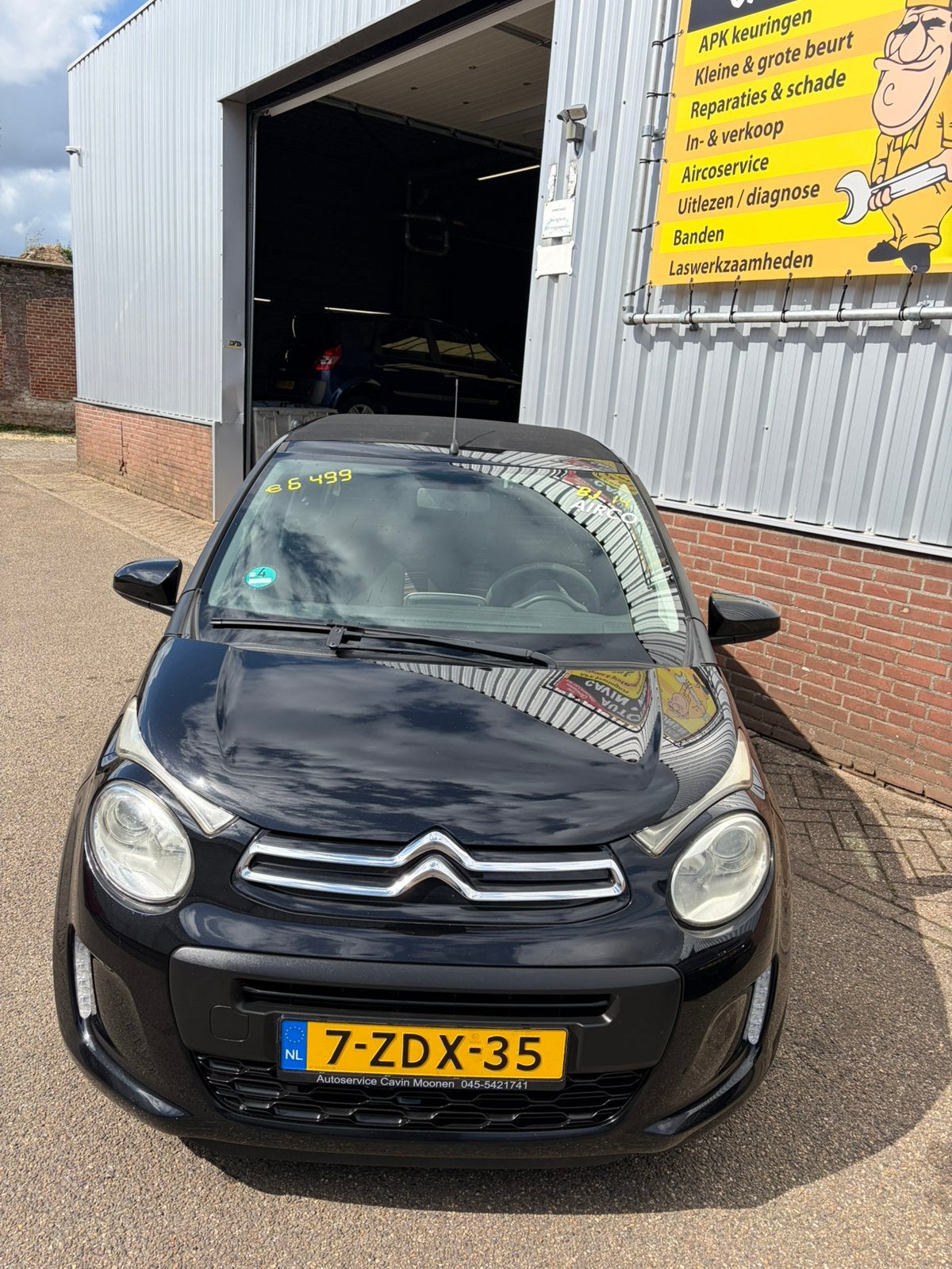 Citroën C1 1.0 E-vti 68 5-DRS 2014 Zwart, Voorwielaandrijving, Euro 5, Stof, 31 €/maand