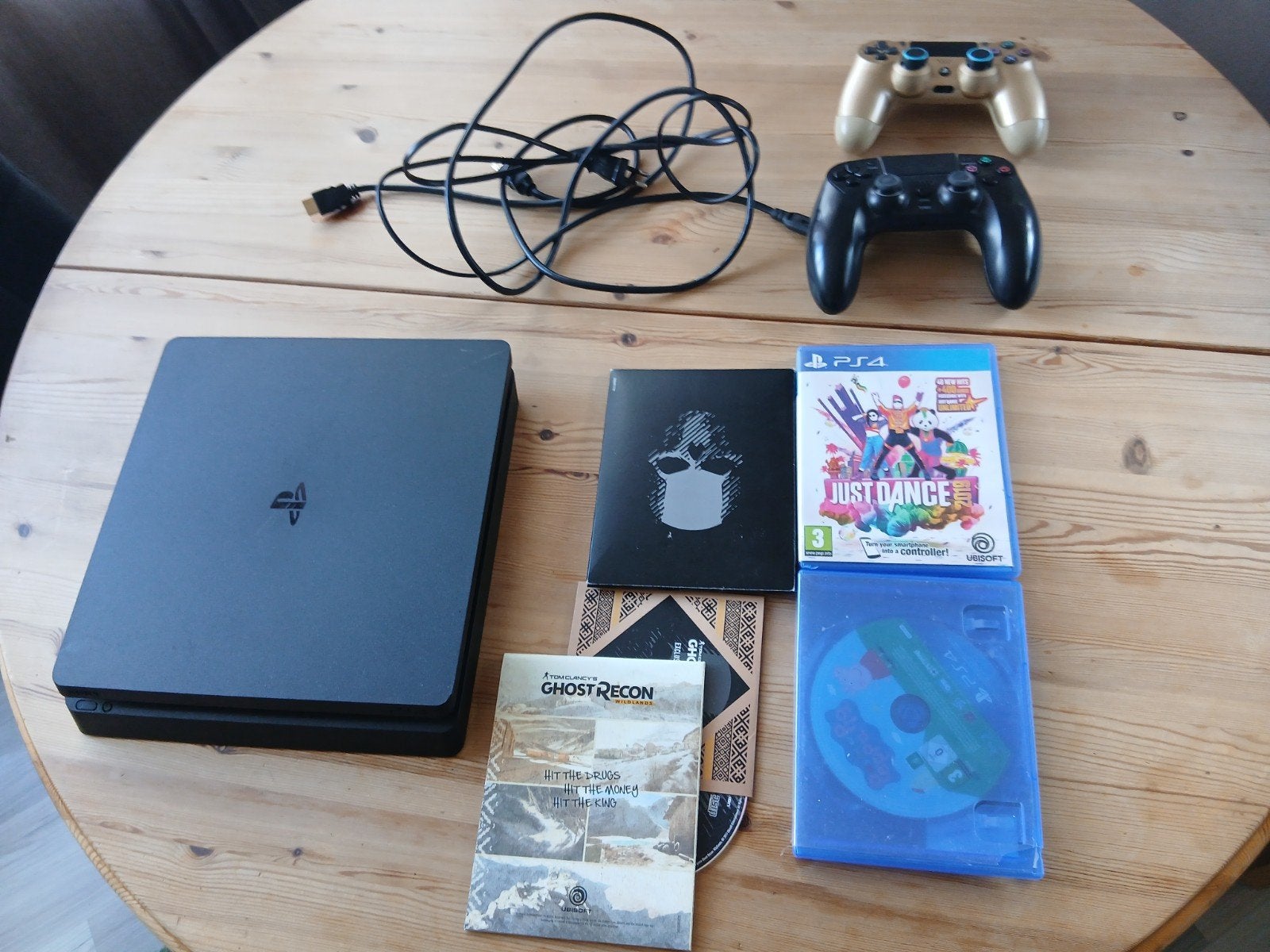 PlayStation 4 Slim met 2 controllers en games, Met 2 controllers, Ophalen of Verzenden, Slim, 500 GB