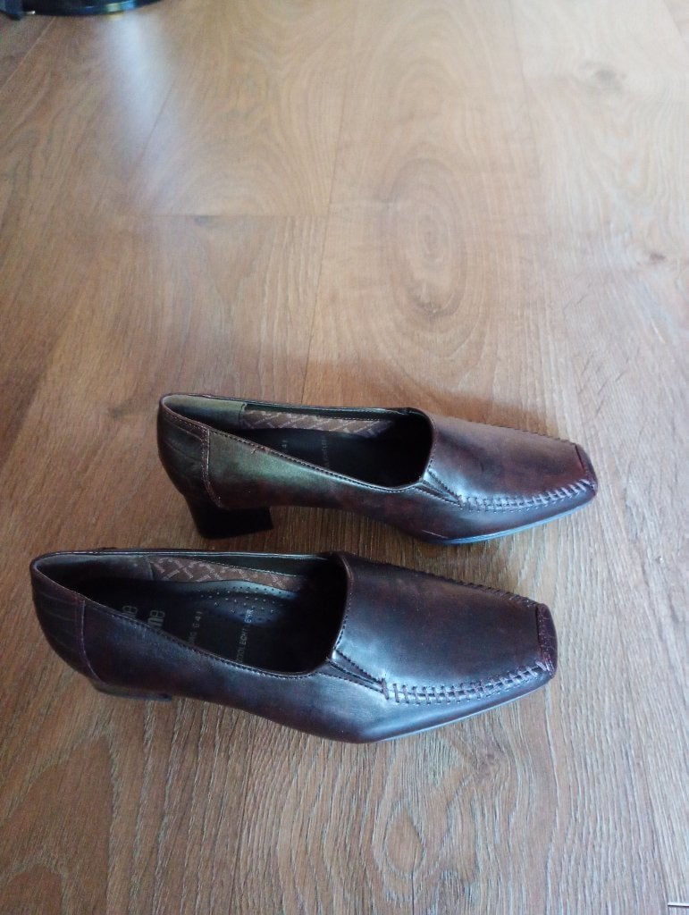 Mooie nieuwe bruine pumps mt 37, Pumps, Bruin, Nieuw, Ophalen of Verzenden