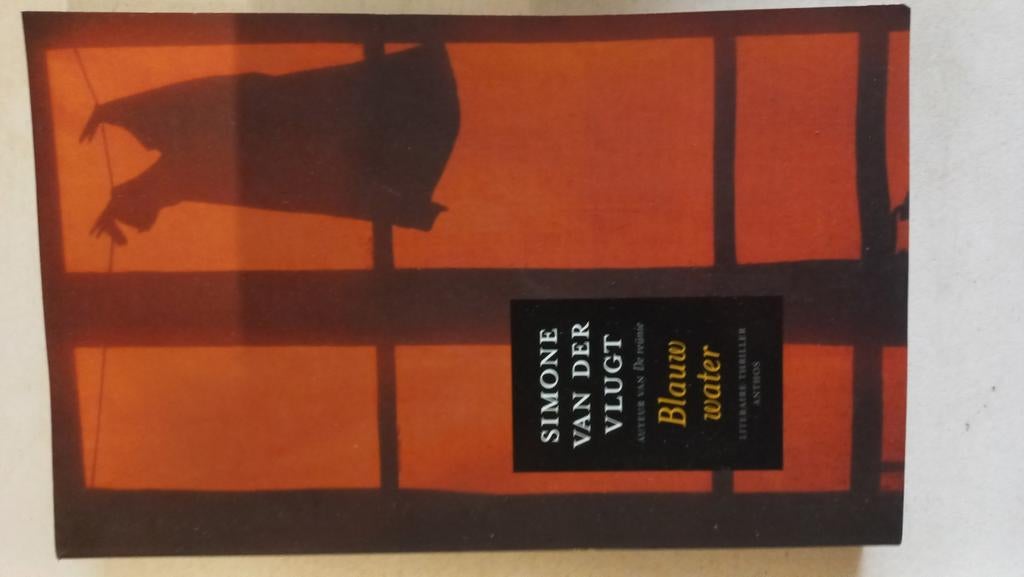 Simone van der Vlugt, Boeken, Thrillers, Zo goed als nieuw, Ophalen of Verzenden