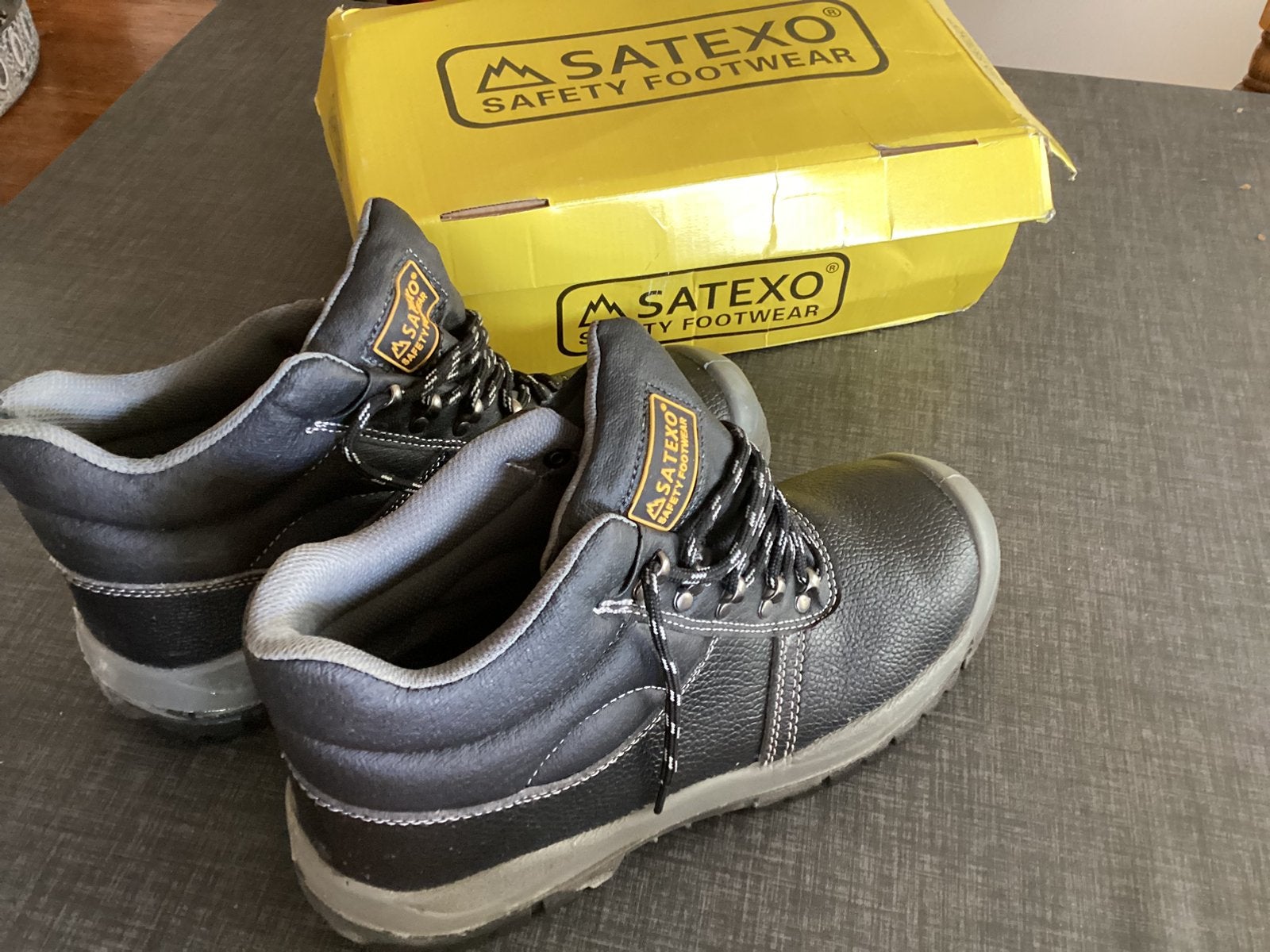 Nieuwe leren Satexo veiligheidssschoenen.  Maat 44., Doe-het-zelf en Verbouw, Veiligheidskleding, Ophalen of Verzenden, Nieuw