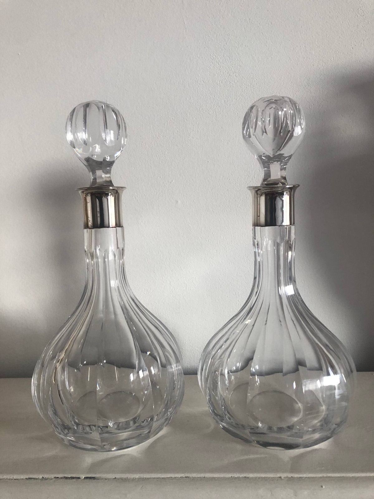 Twee identieke kristallen karaffen zilver manchet, Antiek en Kunst, Ophalen of Verzenden