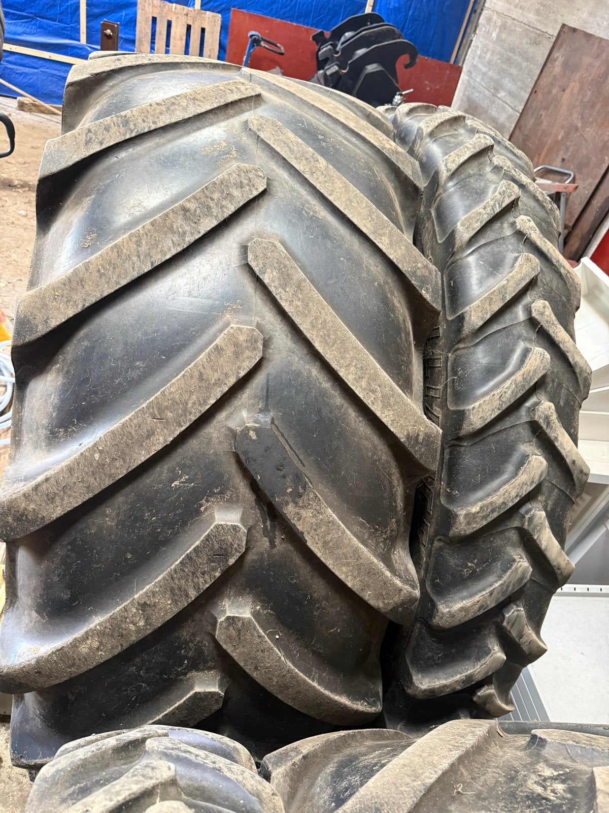 Dubbellucht set Michelin 710/70/38 en Alliance 270/95/54, Ophalen