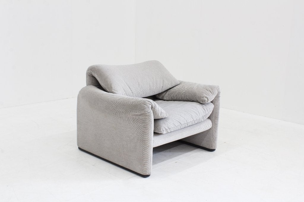 Vintage Cassina Maralunga fauteuil Vico Magistretti, Gebruikt, Eenpersoons, Design, 75 tot 100 cm