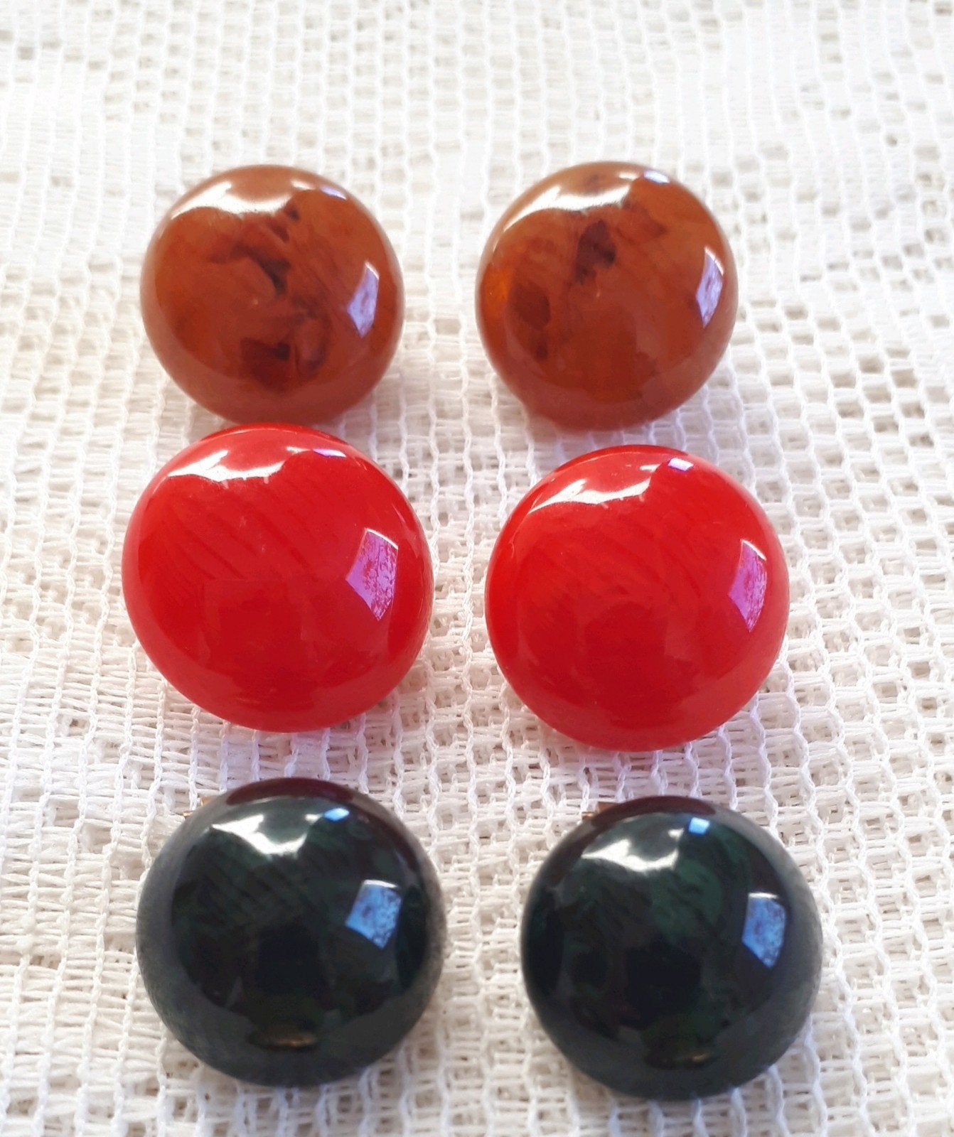 Art Deco Bakelieten Oorclips in Diverse Kleuren., Ophalen of Verzenden, Overige materialen, Oorbellen