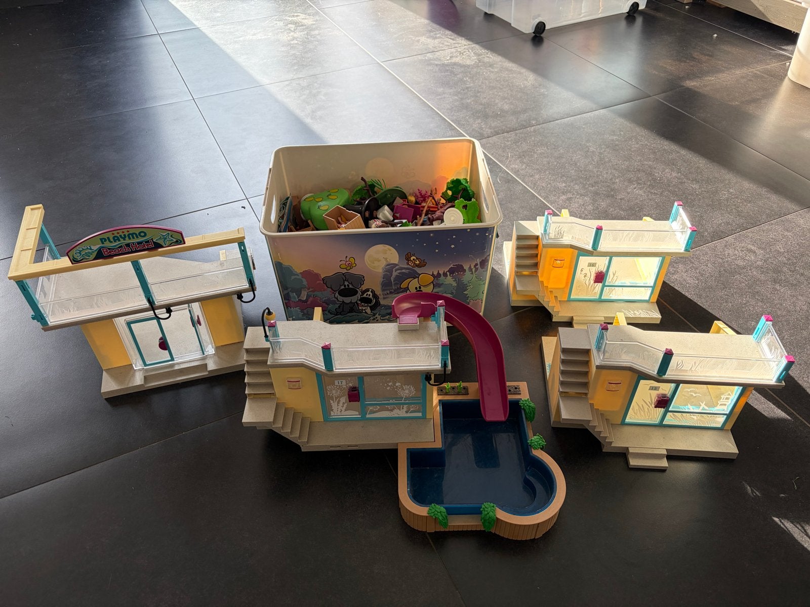 Playmobil Beach Hotel met zwembad en veel extra's, Ophalen, Gebruikt, Gebouw, Complete set