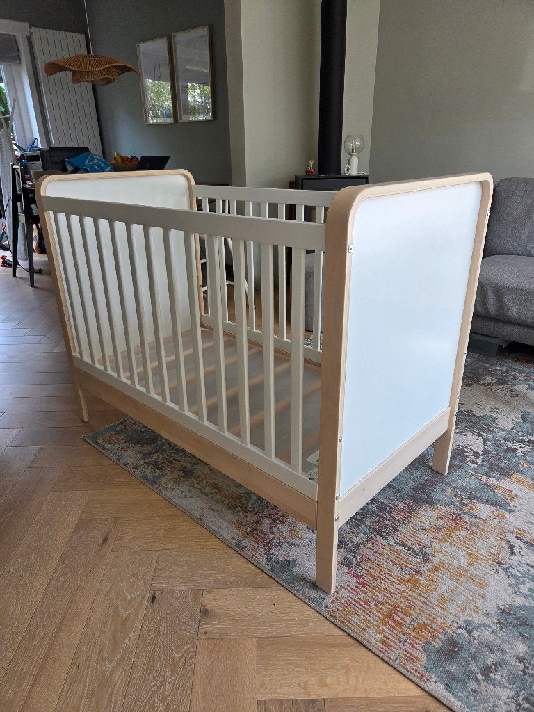 Babybed ledikant Ikea Alskvard, Kinderen en Baby's, Ophalen, Zo goed als nieuw, Ledikant