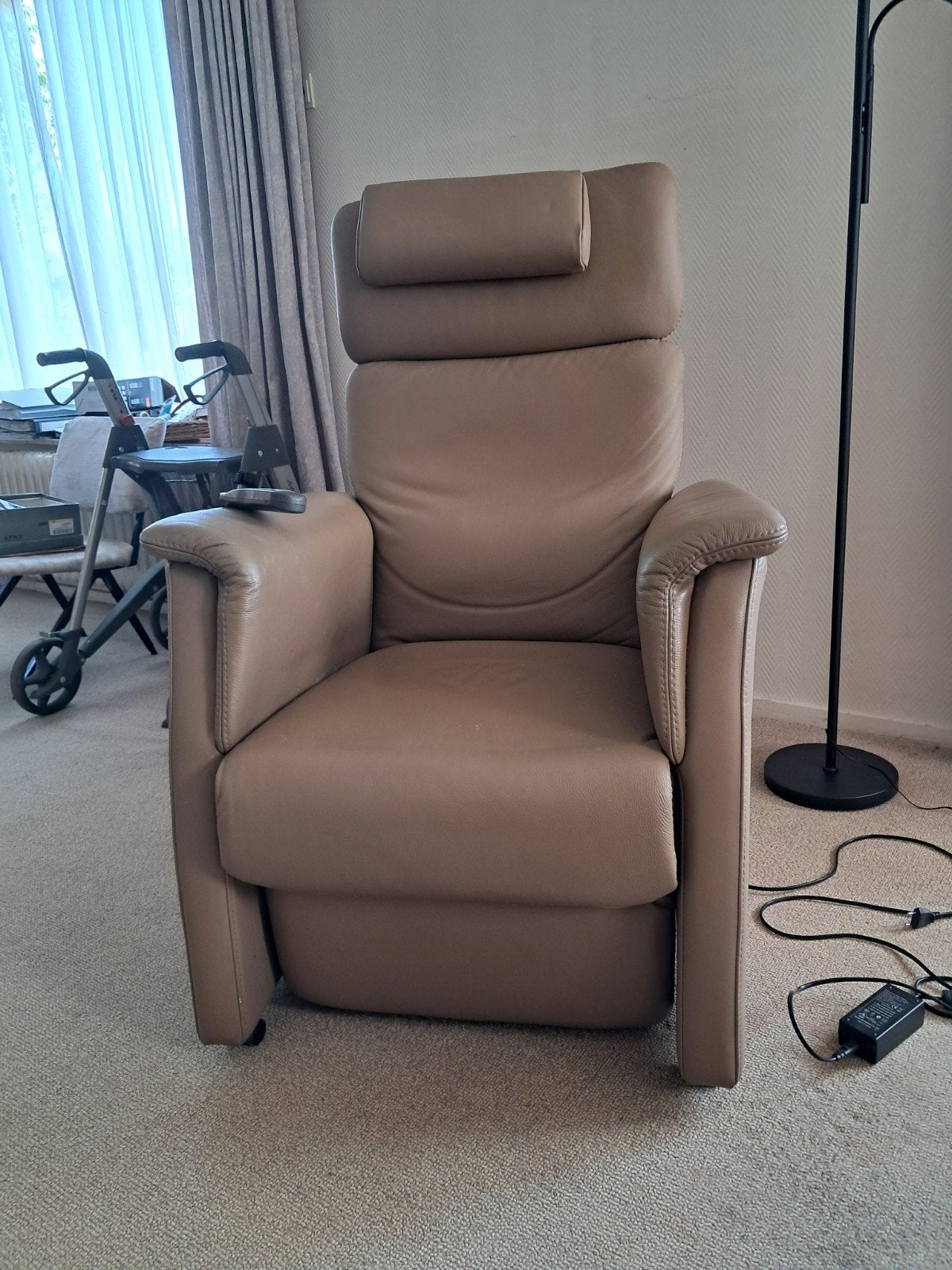 Relaxfauteuil van merk Prominent met afstandsbediening, Huis en Inrichting, Stoelen, Ophalen, Gebruikt, Overige kleuren, Modern, Comfort