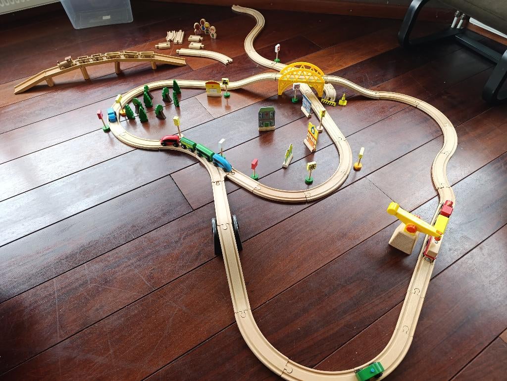 Houten treinbaan, Kinderen en Baby's, Speelgoed | Houten speelgoed, Ophalen, Zo goed als nieuw