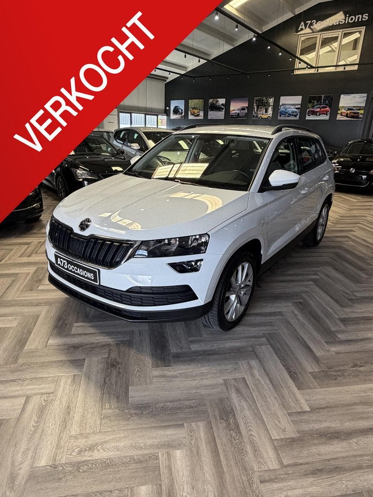 Skoda Karoq 1.0 TSI Ambition CARPLAY,CRUISE, Voorwielaandrijving, Stof, Gebruikt, Euro 6