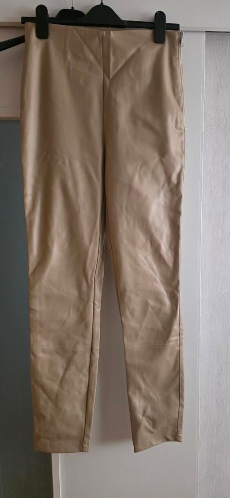 Nikkie beige leren broek maat 40, Maat 38/40 (M), Beige, Ophalen of Verzenden, Zo goed als nieuw