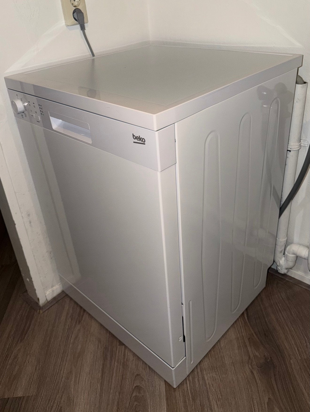 Beko vaatwasser, Witgoed en Apparatuur, Vaatwasmachines, Ophalen, Zo goed als nieuw, 85 tot 90 cm