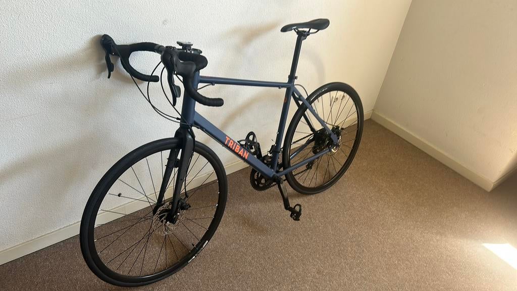 Triban Wielrenfiets, Zo goed als nieuw, Meer dan 20 versnellingen, Schijfrem, Ophalen