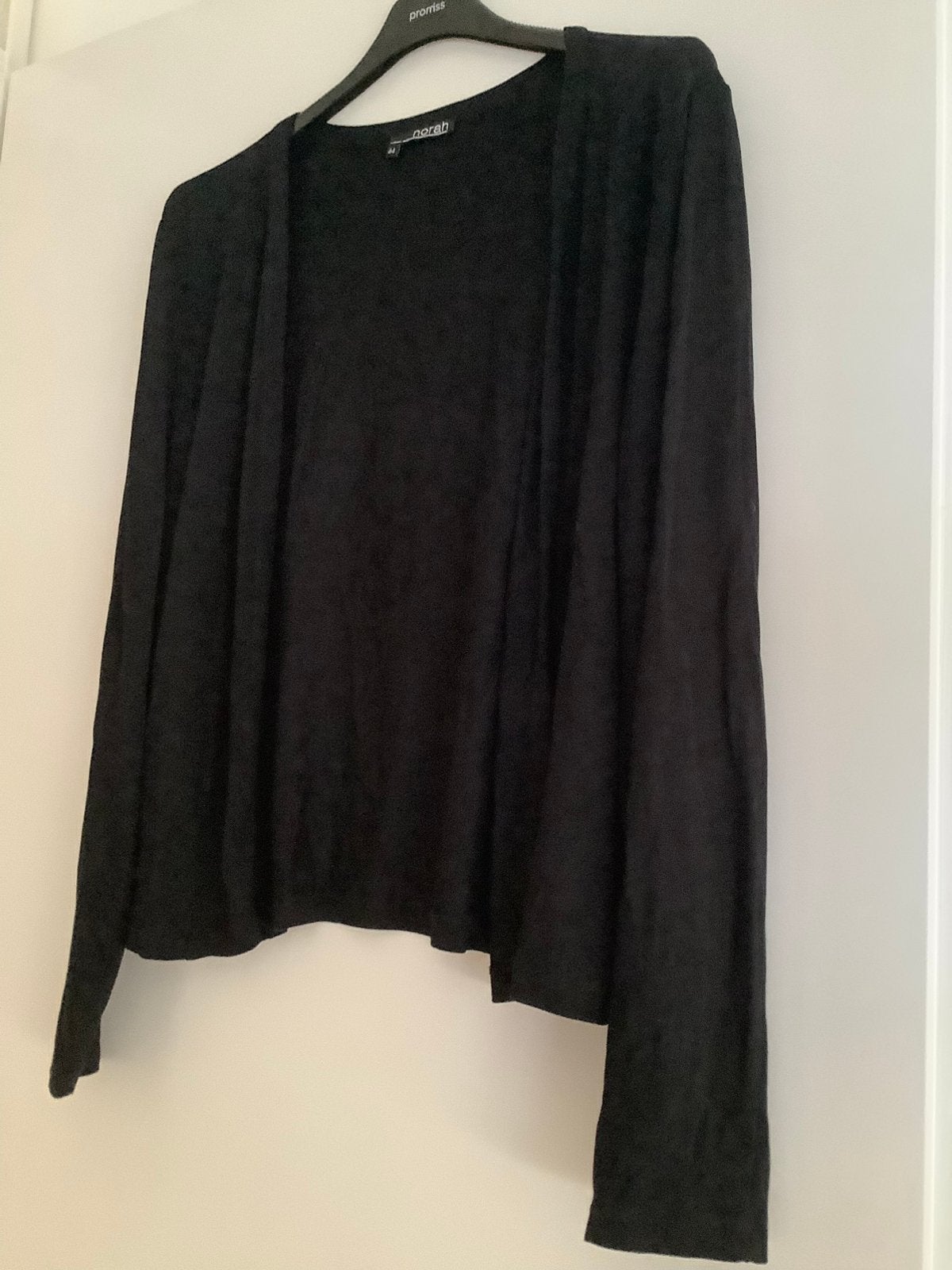 Leuk zwart vestje maat 44, Kleding | Dames, Grote Maten, Ophalen of Verzenden, Zo goed als nieuw, Zwart, Trui of Vest