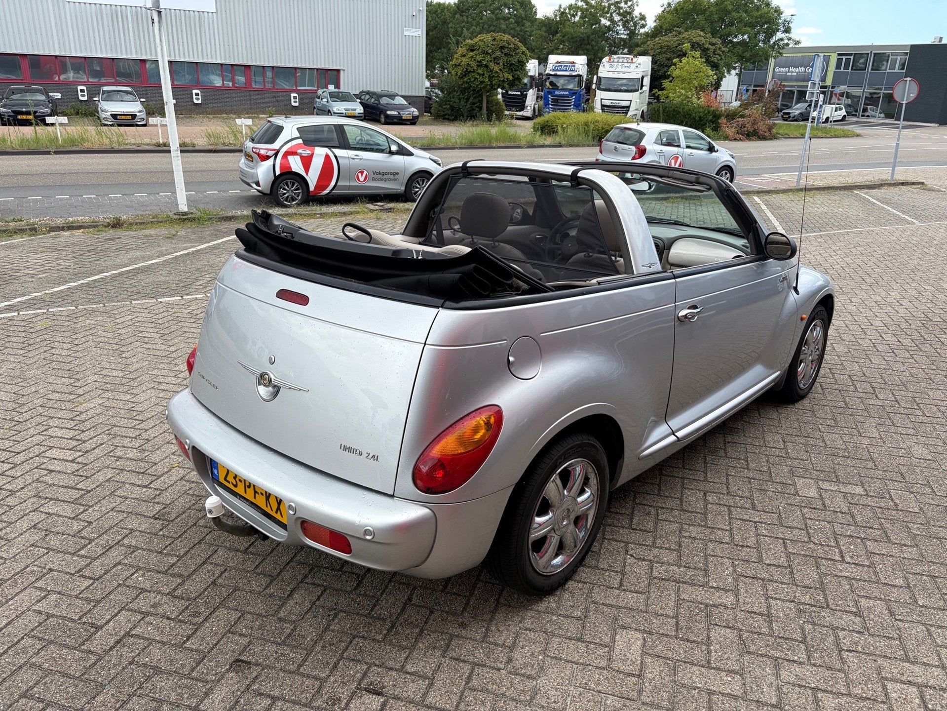 Chrysler PT Cruiser Cabrio 2.4i Limited / automaat / trekaak, Auto's, Chrysler, 450 kg, Gebruikt, Cabriolet, 4 stoelen