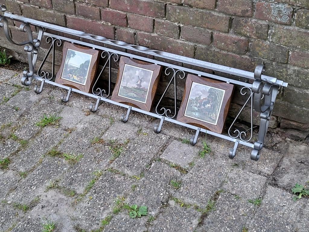 Vintage wandkapstok met Hollandse taferelen, 90 cm breed, Gebruikt, Minder dan 100 cm, Metaal, Ophalen
