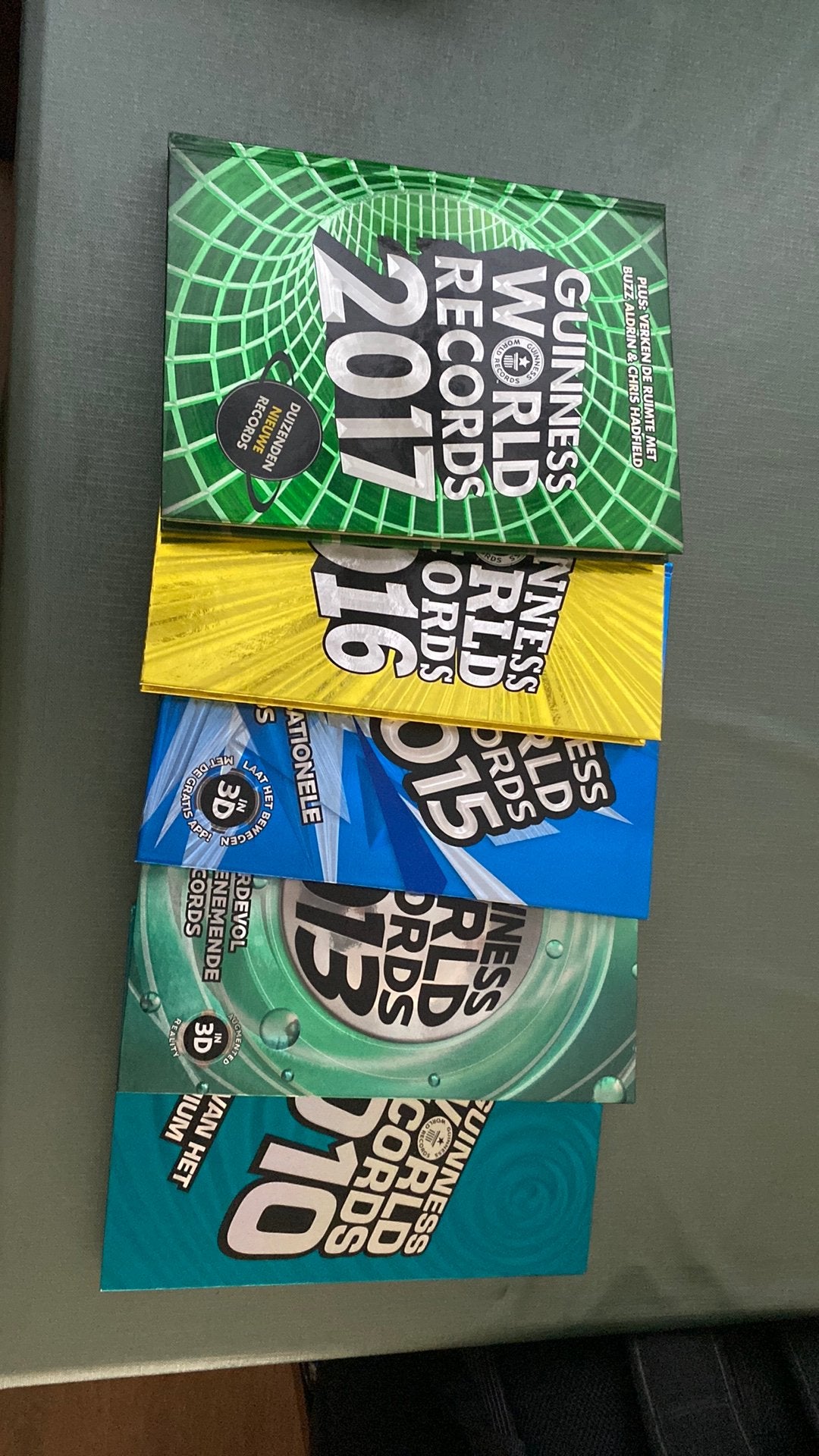 Guinness world records 2010/13/15/16/17, Boeken, Ophalen of Verzenden, Zo goed als nieuw