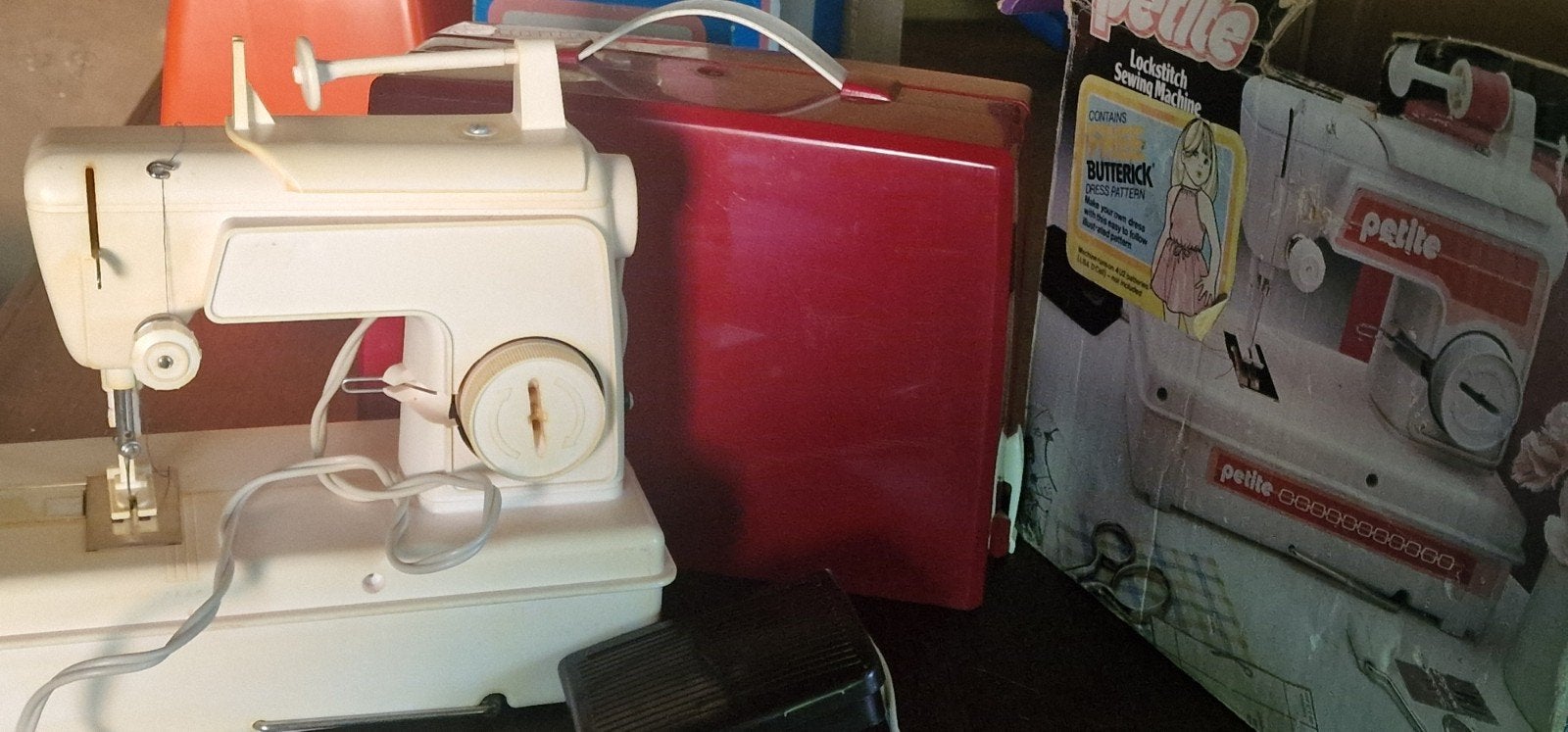 Kinder naaimachine Petite batterijen vintage, Ophalen of Verzenden, Naaimachine, Overige merken