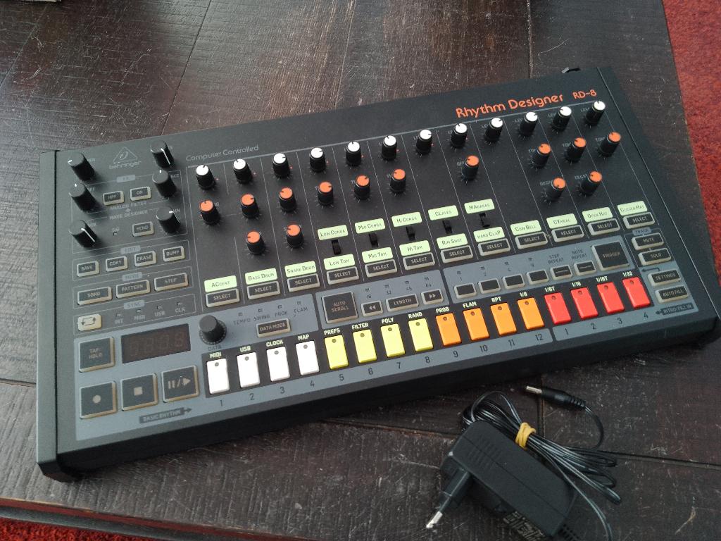 Behringer RD8, Muziek en Instrumenten, Ophalen of Verzenden, Zo goed als nieuw, Overige merken