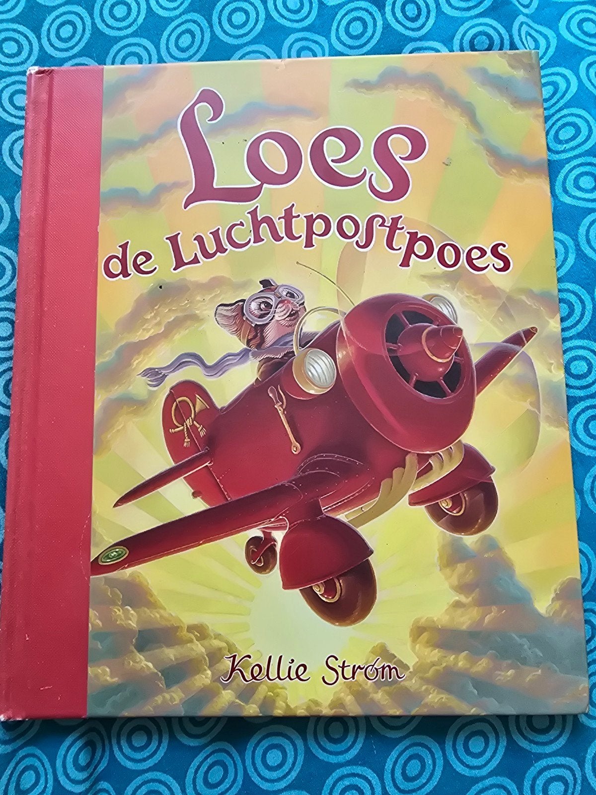 Loes de Luchtpostpoes - Kellie Strøm, Ophalen of Verzenden, Gelezen, Kellie Strøm
