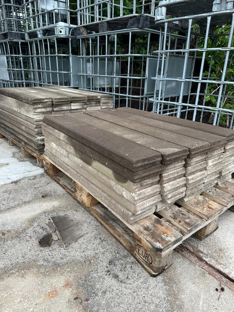 Opsluitband betonband, Tuin en Terras, Tegels en Klinkers, Overige typen, Ophalen of Verzenden, Zo goed als nieuw, Minder dan 5 m²