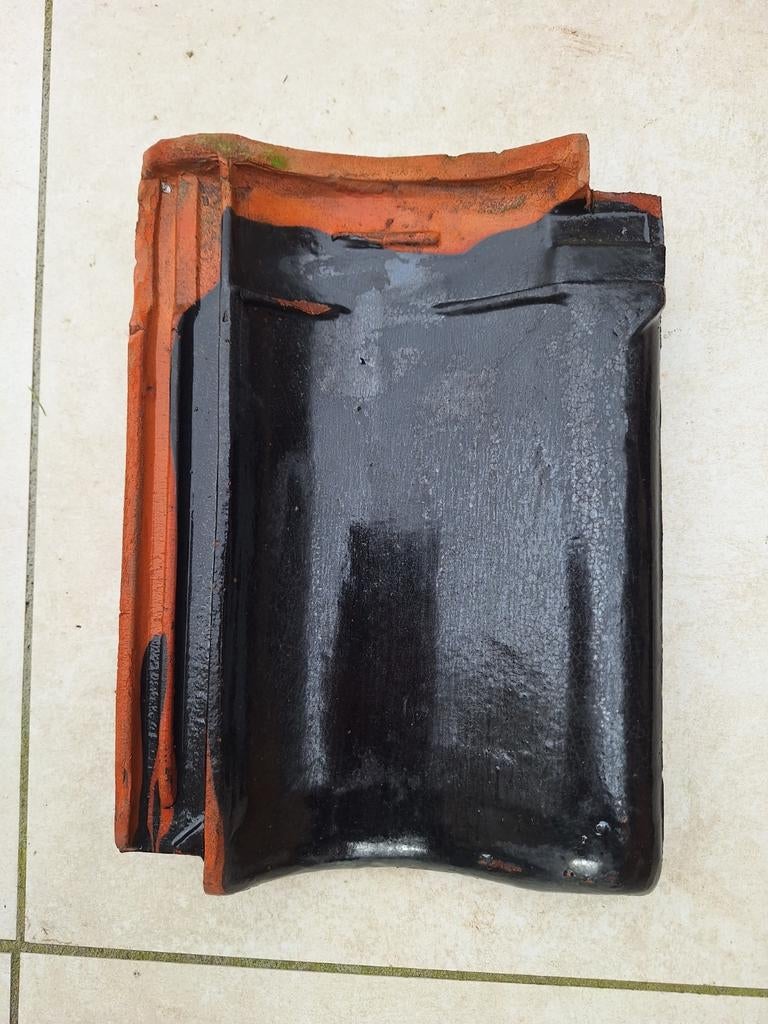 Zwarte geglazuurde dakpannen 35x25cm (ca. 250 stuks), Ophalen