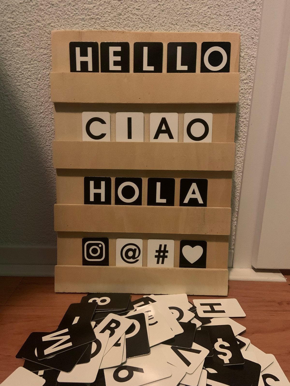 Houten letterbord met letters en symbolen, Hout, Meerkleurig, Ophalen of Verzenden, Zo goed als nieuw