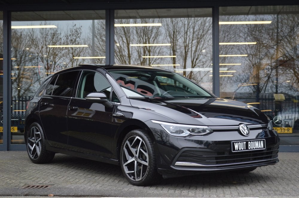 Volkswagen Golf 1.5 TSI 150 pk Style Led Panorama Memory Vir, Auto's, Volkswagen, Voorwielaandrijving, 4 cilinders, 150 pk, Zwart